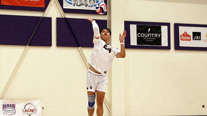 Photo courtesy <a href="http://kwucoyotes.com">kwucoyotes.com</a>
