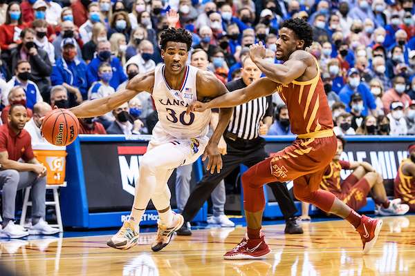<b>Jayhawks'&nbsp;Ochai Agbaji. </b>Photo courtesy <a href="http://kuathletics.com">kuathletics.com</a>