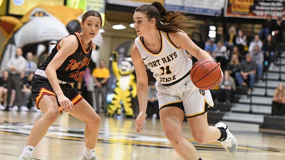 FHSU's Jaden Hobbs scored 16 points and dished out six assists in the Tigers comeback win over Pittsburg State at Gross Coliseum (Courtesy Nicole Heitmann)