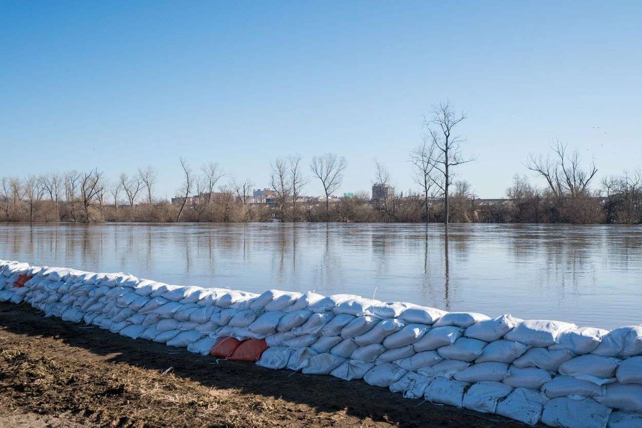A massive sandbagging effort along the Missouri River kept 2019 floodwaters from spilling over into Elwood, Kansas and onto Rosecrans Memorial Airport/file photo