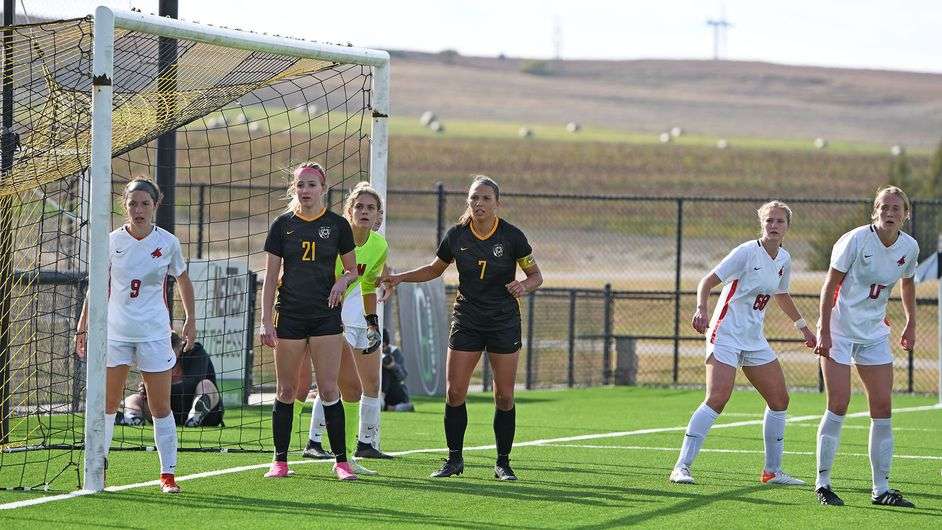 FHSU Athletics photo/Nicole Heitmann