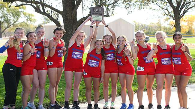 The Hutchinson Community College women's cross country team, ranked third in the nation, won its first Region VI championship since 2001 Friday, Oct. 28, 2022 at the Fun Valley Sports Complex in Hutchinson. (Billy Watson/Blue Dragon Sports Information)<br>
