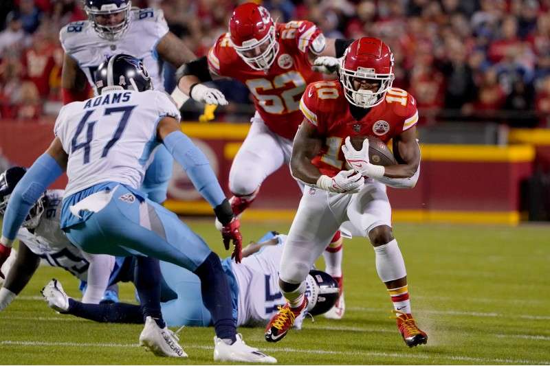 Kansas City Chiefs running back Isiah Pacheco (10)(AP Photo/Ed Zurga).
