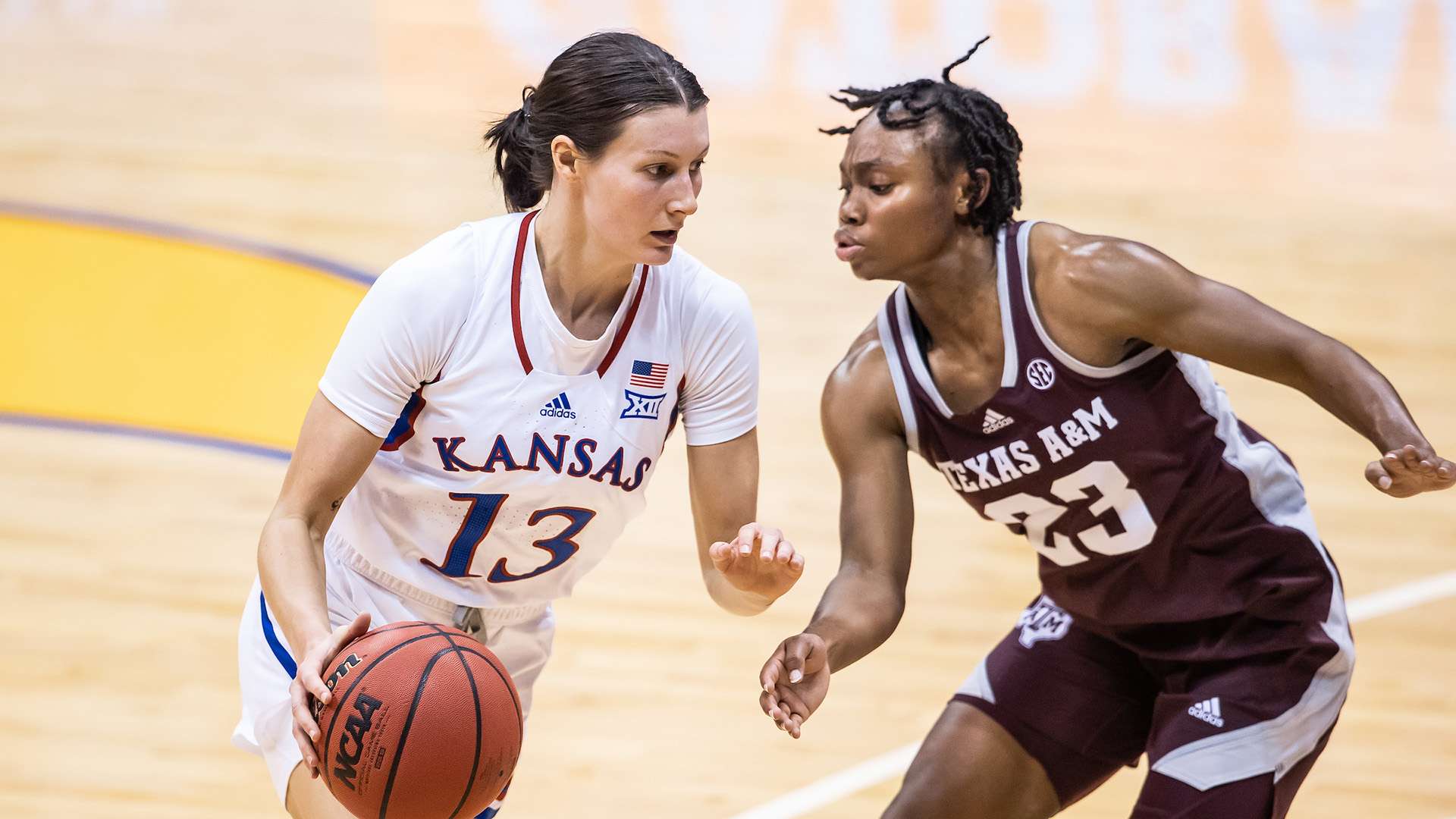 Photo courtesy <a href="http://kuathletics.com">kuathletics.com</a>