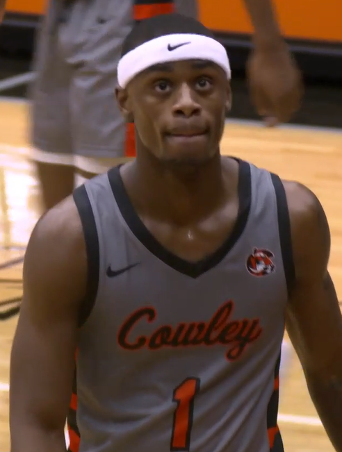 Mekhi Cameron tied Hutchinson's Aaron Franklin with a game-high 29 points. Cameron made 10-16 field goals, including 5-9 from distance and 4-4 from the charity stripe.