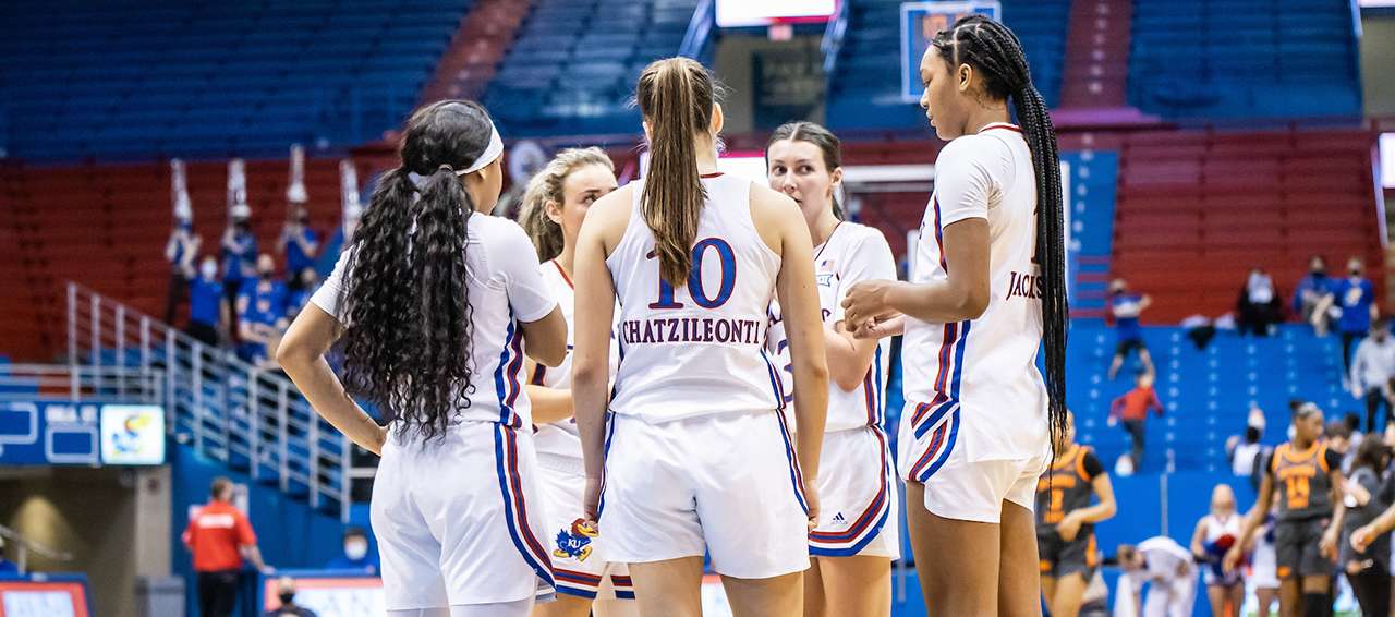 Photo courtesy <a href="http://kuathletics.com">kuathletics.com</a>