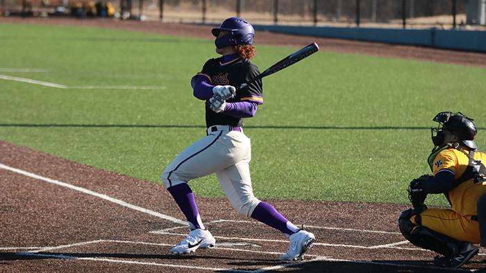 Photo courtesy <a href="http://kwucoyotes.com">kwucoyotes.com</a>