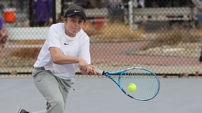 Photo courtesy <a href="http://kwucoyotes.com">kwucoyotes.com</a>