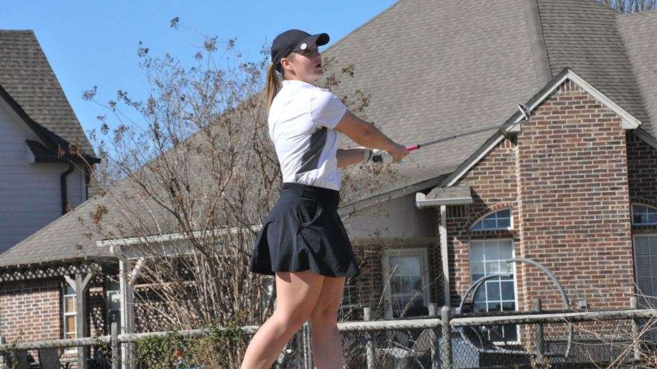 FHSU's Kira Mestl placed in the top-10 at the Hillcat Classic in Owasso, Okla. (Courtesy FHSU Athletics, Seth Kincaid)