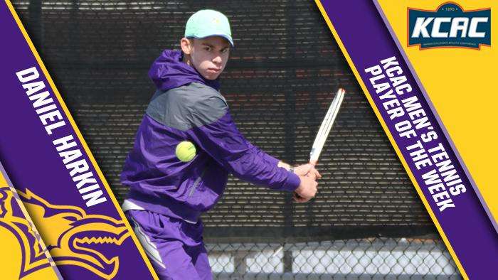Image courtesy <a href="http://kwucoyotes.com">kwucoyotes.com</a>
