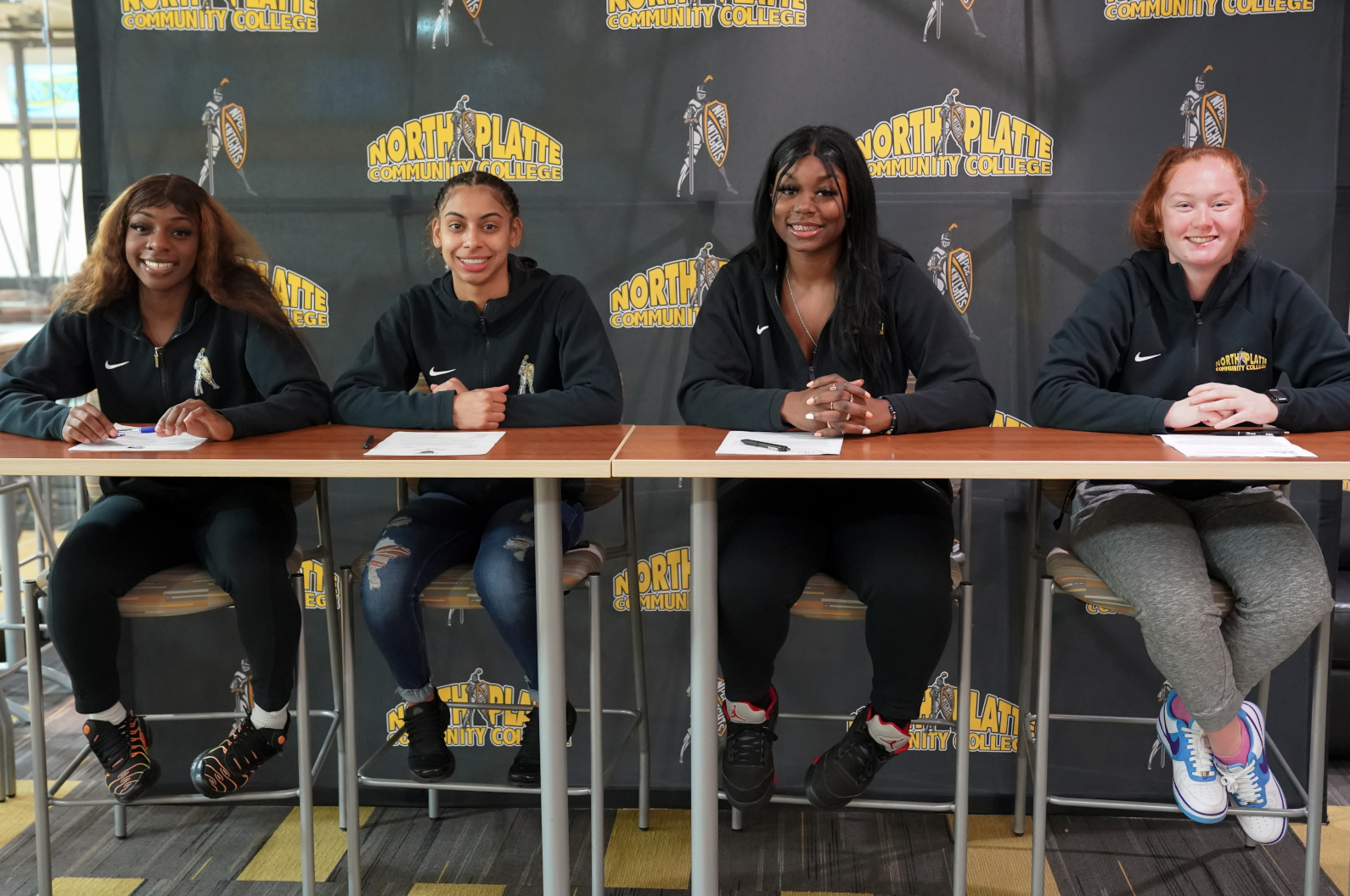 Kayla Pope, Jada Ballard, Diamond Moore-Heath, and Janay Brauer 