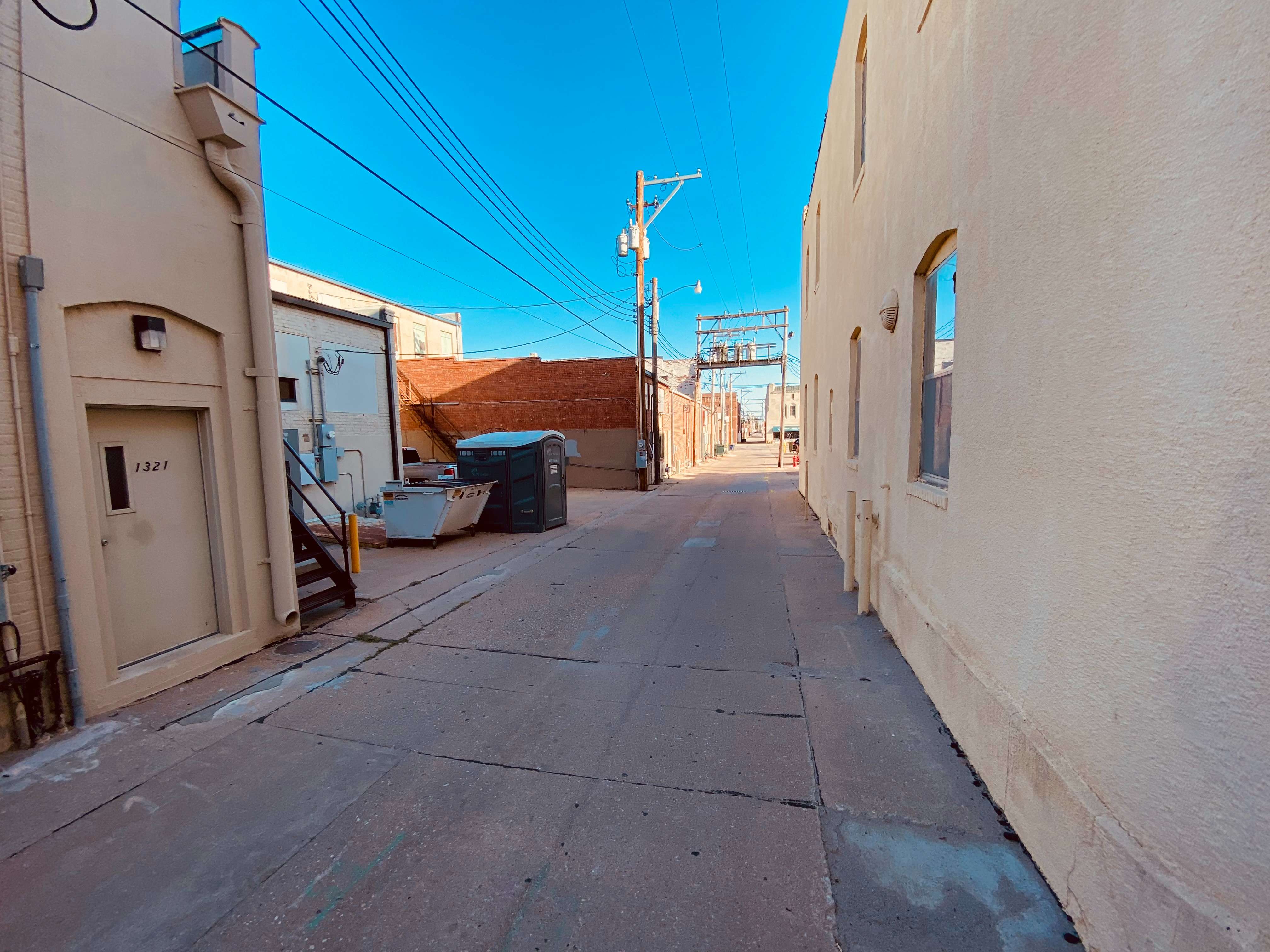Downtown alleyway to be painted between Forest Avenue and Lakin Avenue.