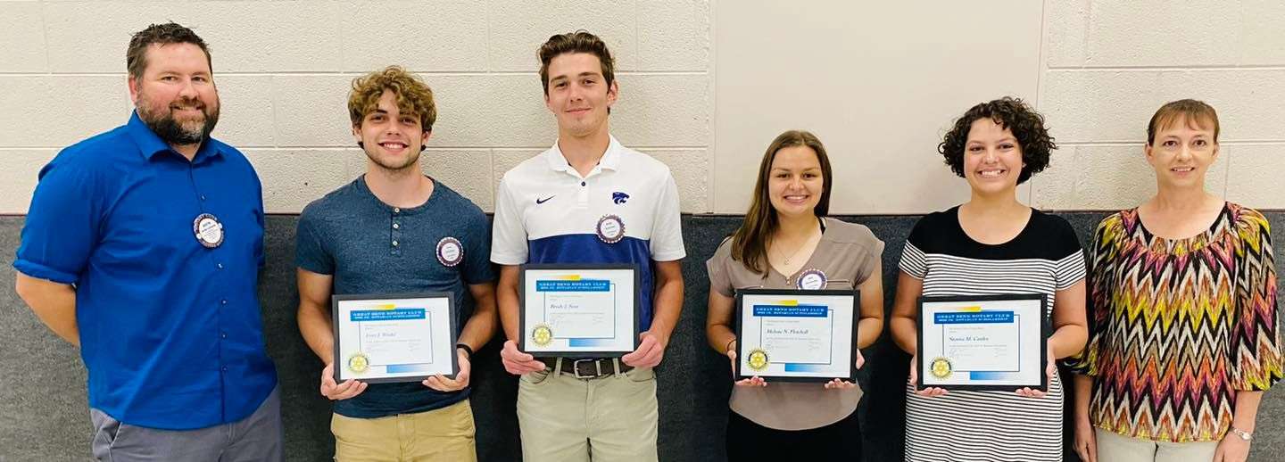 &nbsp;This year's Junior Rotarian scholarship winners are Evan Wedel, Brody Feist,<br>Melyne Fletchall, and Sienna Cauley. They are pictured here with club president Austin LaViolette and Rotary scholarship chairman Christy Tustin.&nbsp; &nbsp;&nbsp;