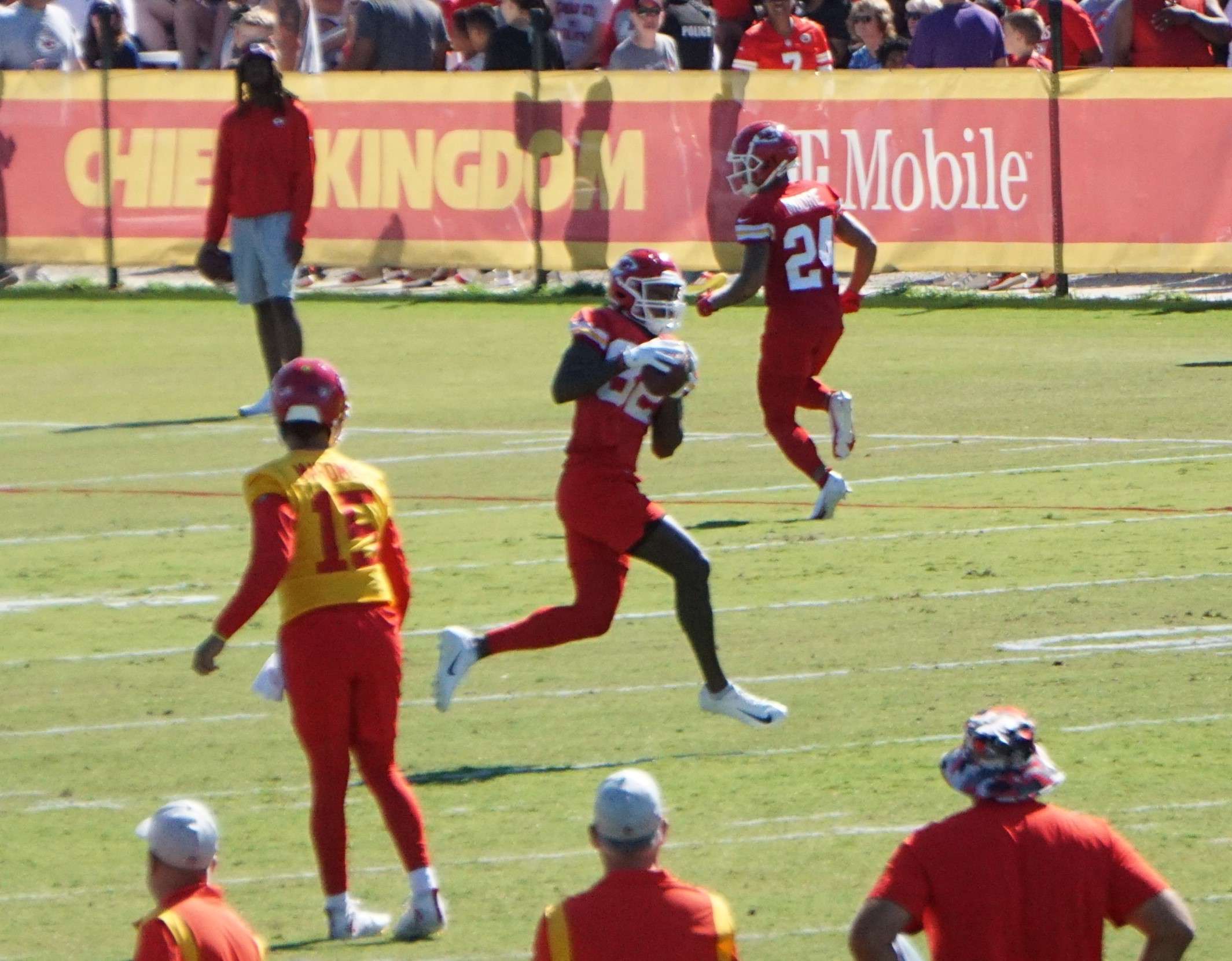 Daurice Fountain (82) hauls in a pass.