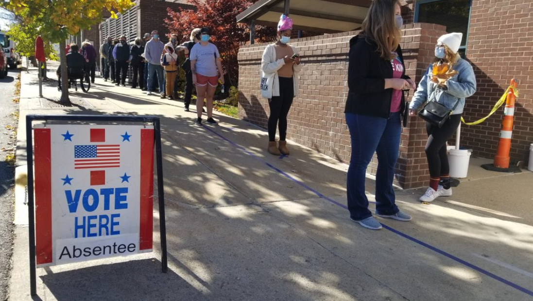 Voters line up outside the Boone County Government Center to cast absentee ballots in November 2020 (photo by Rudi Keller/Missouri Independent).