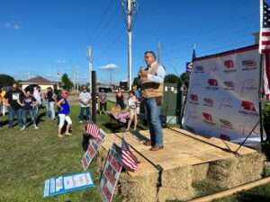 David Wright of Ewing speaks to a Nebraska Freedom Coalition rally in Kearney in July. (Aaron Sanderford/Nebraska Examiner)
