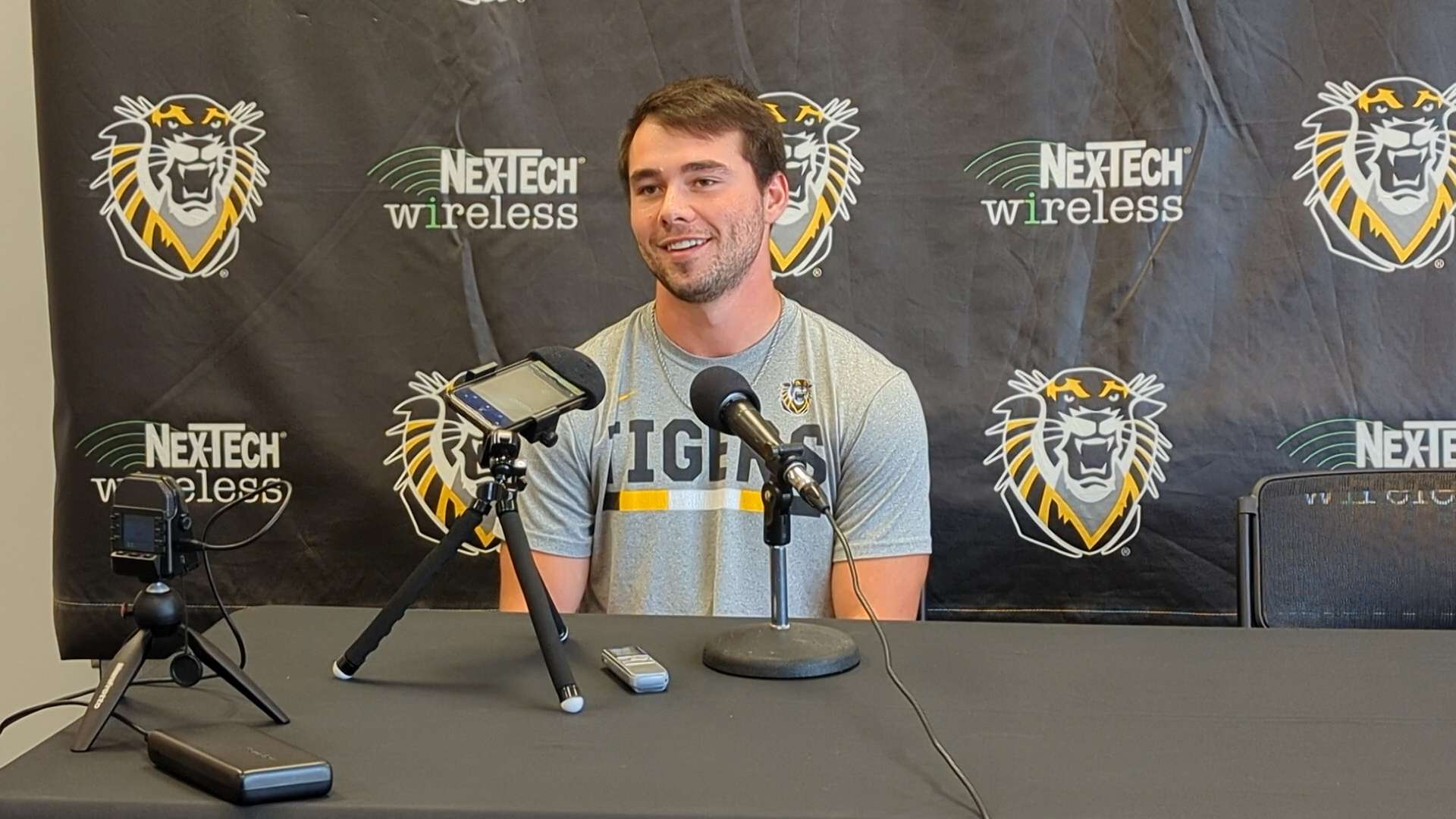 🏈📹FHSU weekly press conference