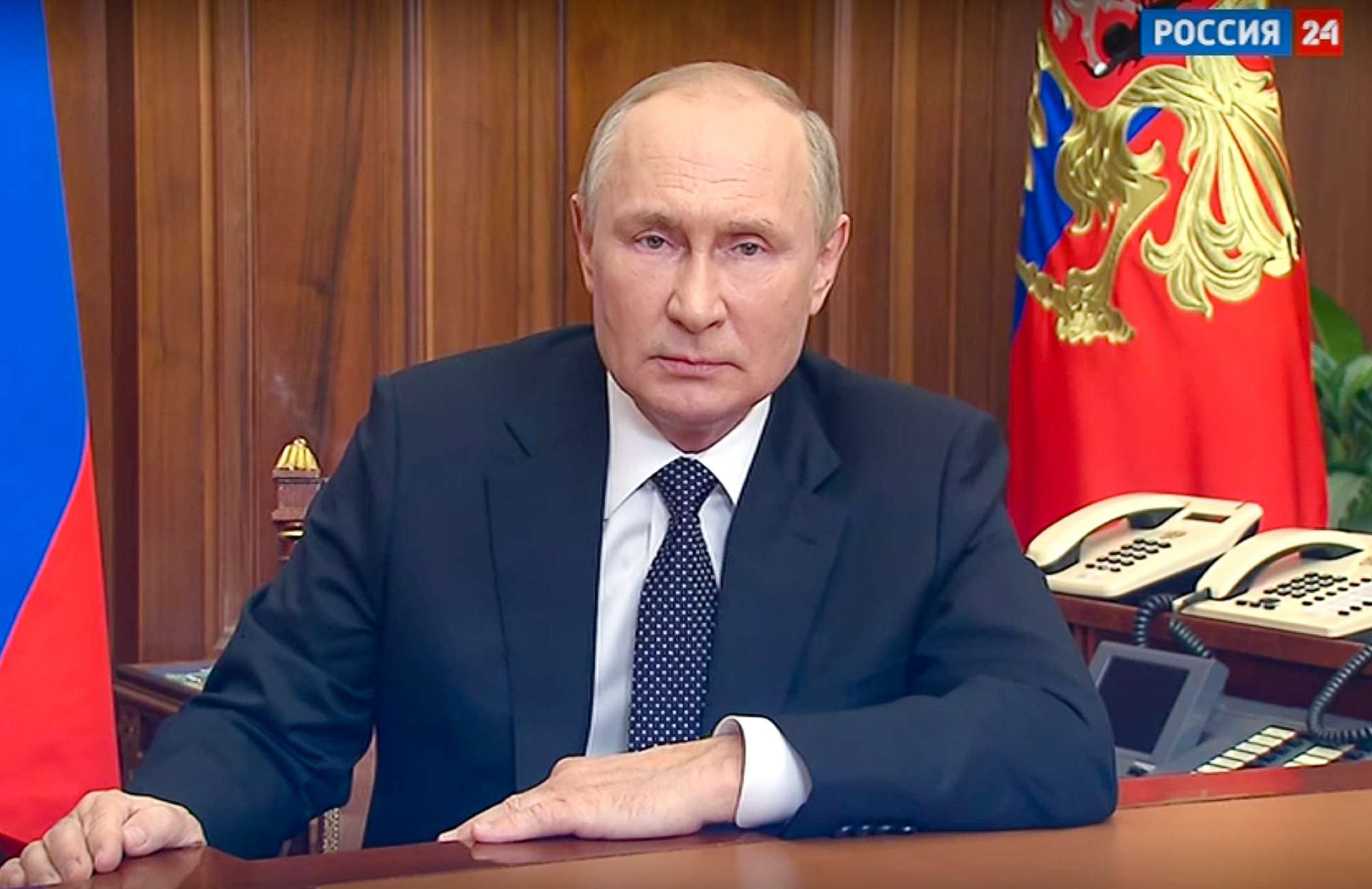  President Trump Raises Pressure On Putin With New Truce Deadline