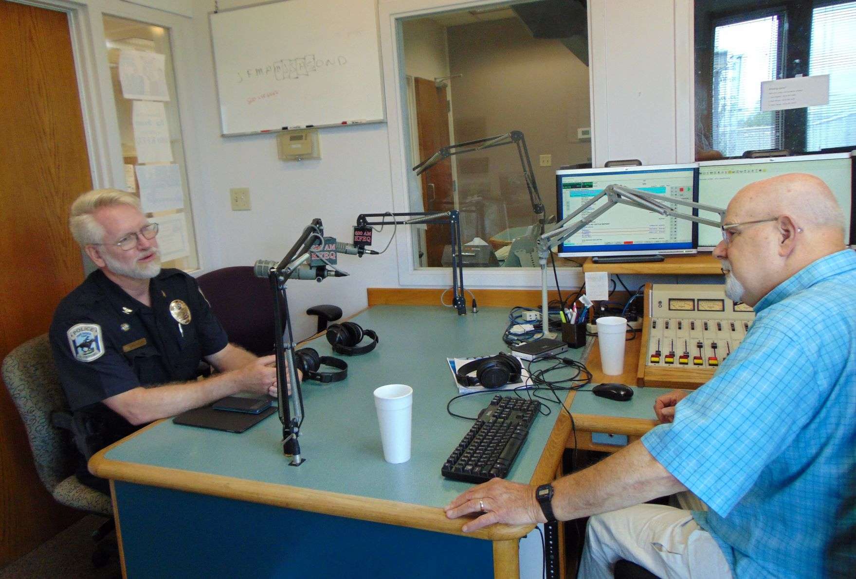 Police Chief&nbsp; Connally speaks with KFEQ Hotline host Barry Birr/Photo by Brent Martin