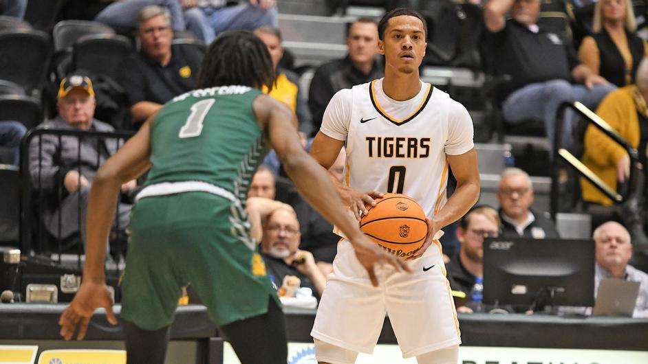 Elijah Nnanabu surveys the Missouri Southern State defense Thursday night at Gross Memorial Coliseum. (FHSU Athletics photo/Nicole Hietmann)
