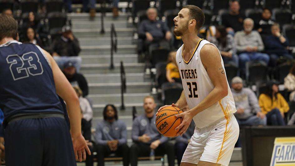 FHSU Athletics photo/Madison Shapland