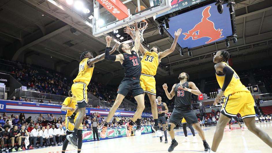 WSU vs SMU.jpg