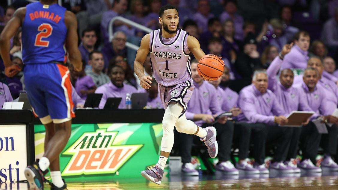 Kansas State guard Markquis Nowell (1) brings the ball up the court against Florida in Manhattan, Kan. Saturday, January 28, 2023. (Kansas State Athletics photo)