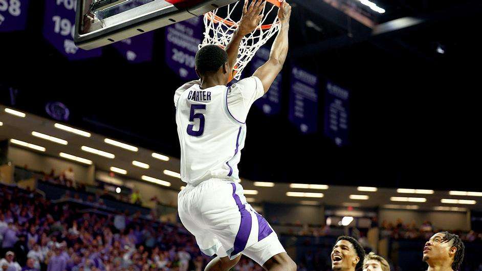 Kansas State's Cam Carter goes in for a dunk in the second half of an NCAA basketball game with Bellarmine in Manhattan, Kan., Friday, November 10, 2022. (Kansas State Athletics photo)