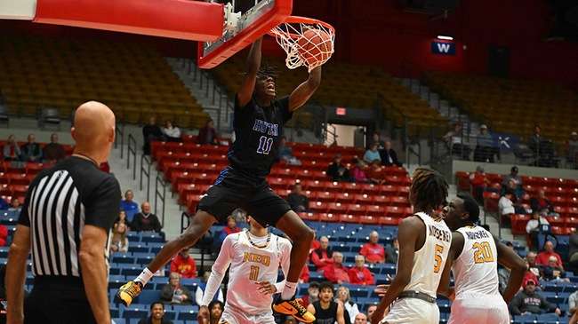 Dre Weathers and the Blue Dragon men's basketball team travels to Dodge City at 3 p.m. on Saturday to open KJCCC play. (Andrew Carpenter/Blue Dragon Sports Information)