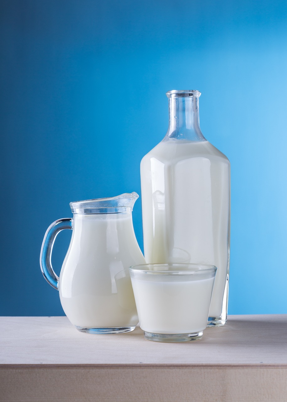 Draft U.S. rules would allow soy, oat, almond and other drinks that bill themselves as “milk” to keep using the name. Image courtesy of Pixabay