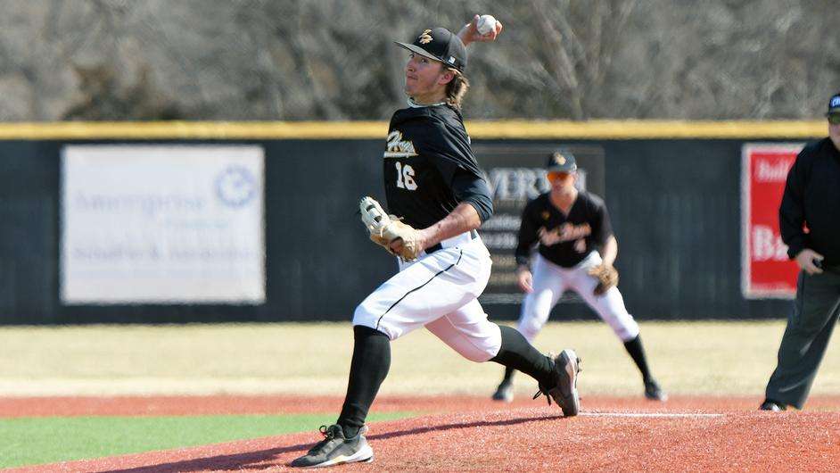 (FHSU Athletics photo/Ryan Prickett.)