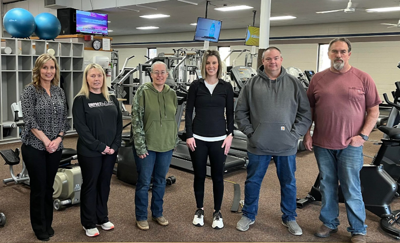 <b>From left are&nbsp;Tammy Everett, Charlotte Barten, Annette Caldwell, fitness trainer Alecia Sare, David Elliott, and Mitch Brandt.</b> Photo courtesy MHS