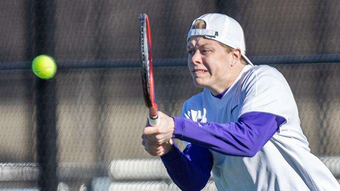Photo courtesy <a href="http://kwucoyotes.com">kwucoyotes.com</a>