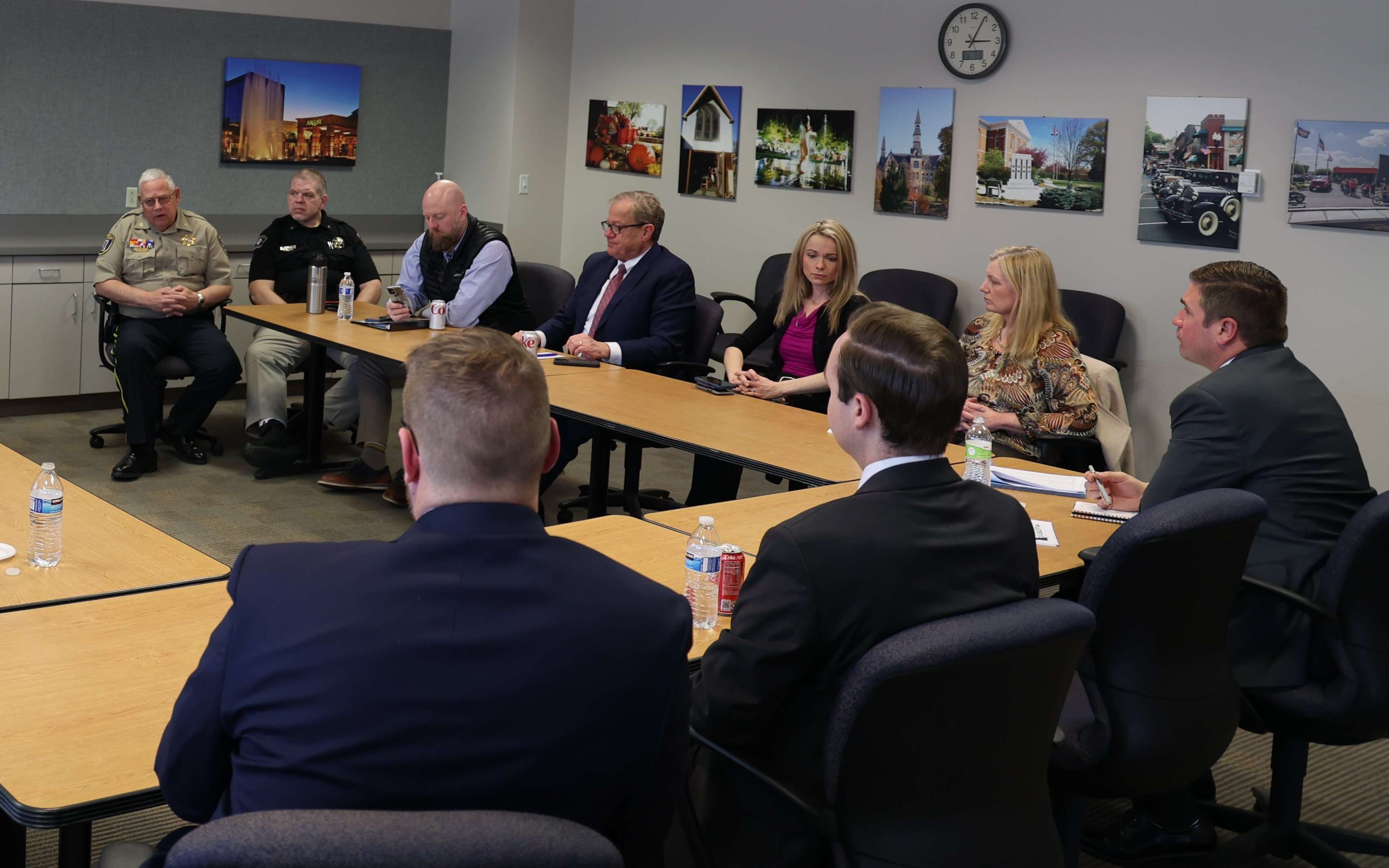 Attorney General Andrew Bailey meets with local law enforcement/Photo courtesy of Attorney General's office