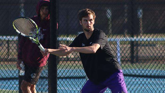 Photo courtesy <a href="http://kwucoyotes.com">kwucoyotes.com</a>