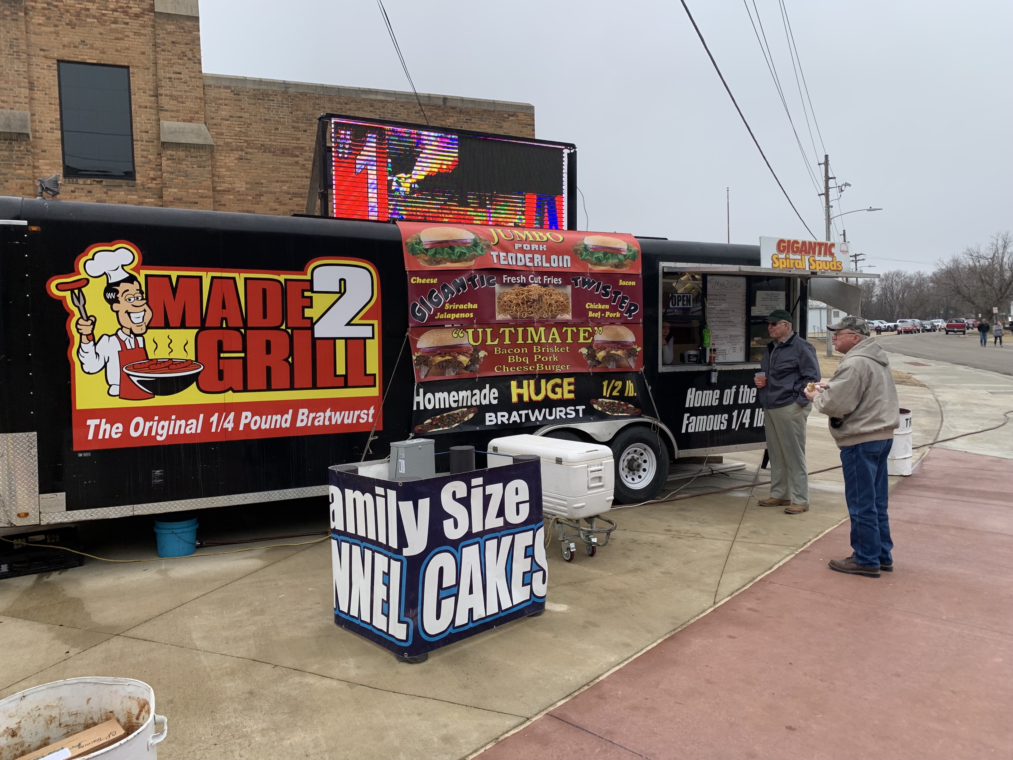 <b>Made2Grill and Cactus Jacks food trucks were on site to provide event attendees with a bite to eat, in between presentations and visiting with exhibitors.&nbsp;</b>