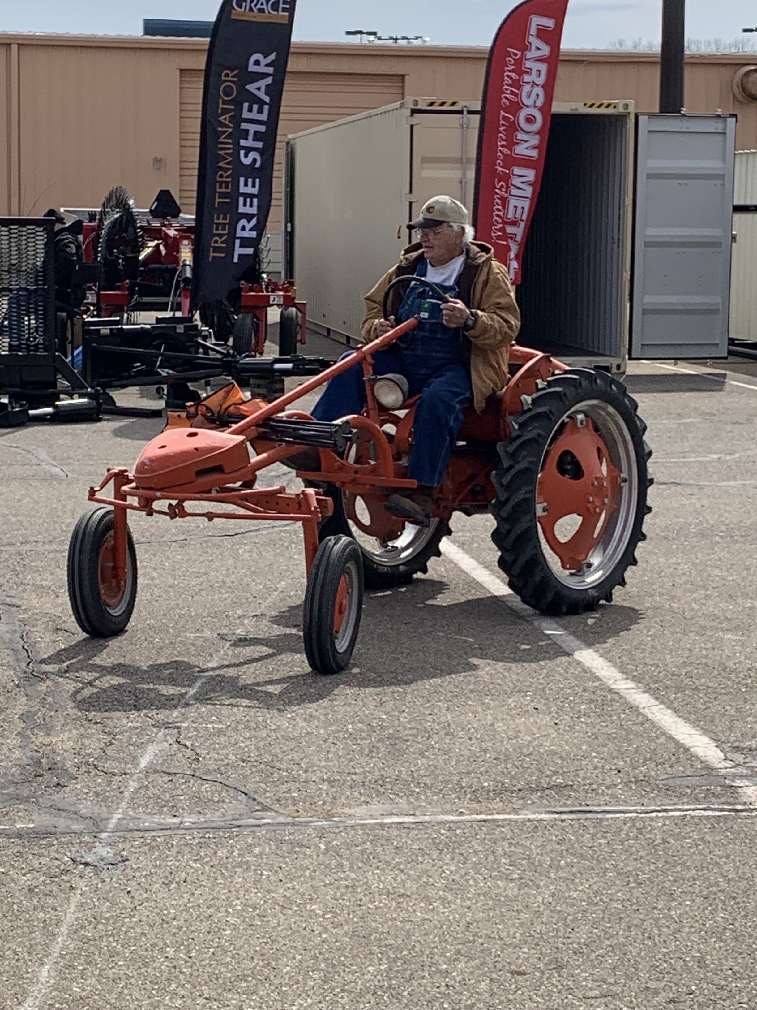 <b>John Carson, pictured in his 1948 Allis Chalmers, single row tractor.&nbsp;</b>