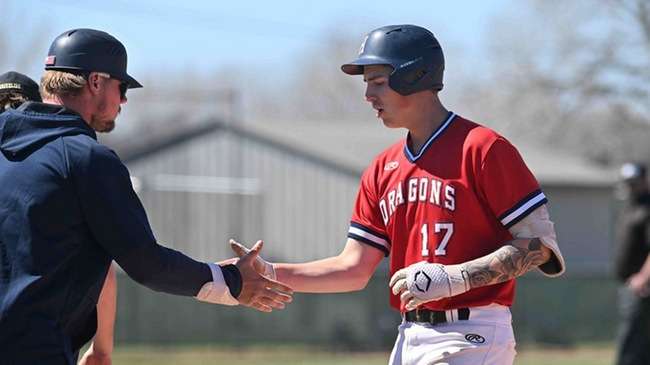 Cody Gunderson (17) had four hits, but the Blue Dragon baseball teams drops both ends of a doubleheader on Saturday at Cowley. (Andrew Carpenter/Blue Dragon Sports Information)
