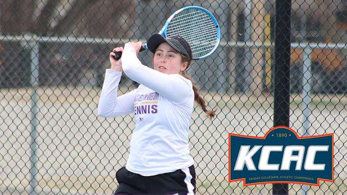 Photo courtesy <a href="http://kwucoyotes.com">kwucoyotes.com</a>
