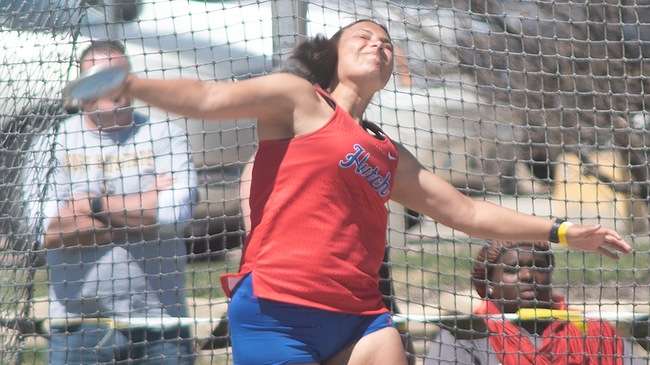 Lushous Davis has another strong day for the Blue Dragon women's track and field team on Saturday at the Mike Kirkland/Southwestern Relays. (Steve Carpenter/Blue Dragon Sports Information)<br>