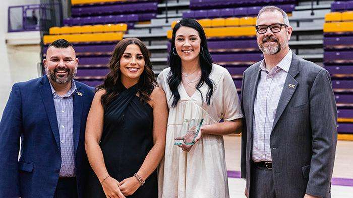 Photo courtesy <a href="http://kwucoyotes.com">kwucoyotes.com</a>