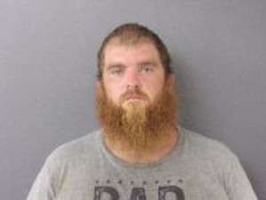 <b>Dylan Henson - Fugitive from Justice, Driving Under Suspension, Driving Under Influence Liquor (2nd), Assault, Threat-Terroristic - State Offenses</b>