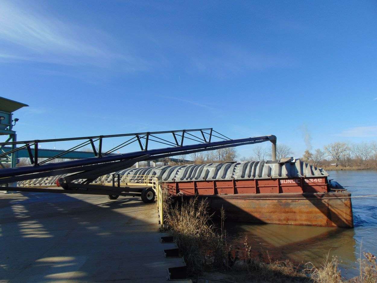 Loading a barge at the St. Joseph Port on the Missouri River/file photo