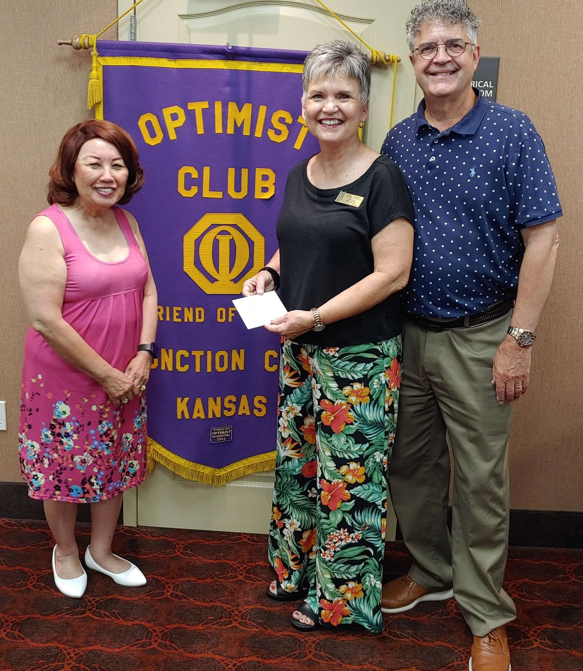 ( L-R ) Nita Miller, Sheila Markley and Joe Markley