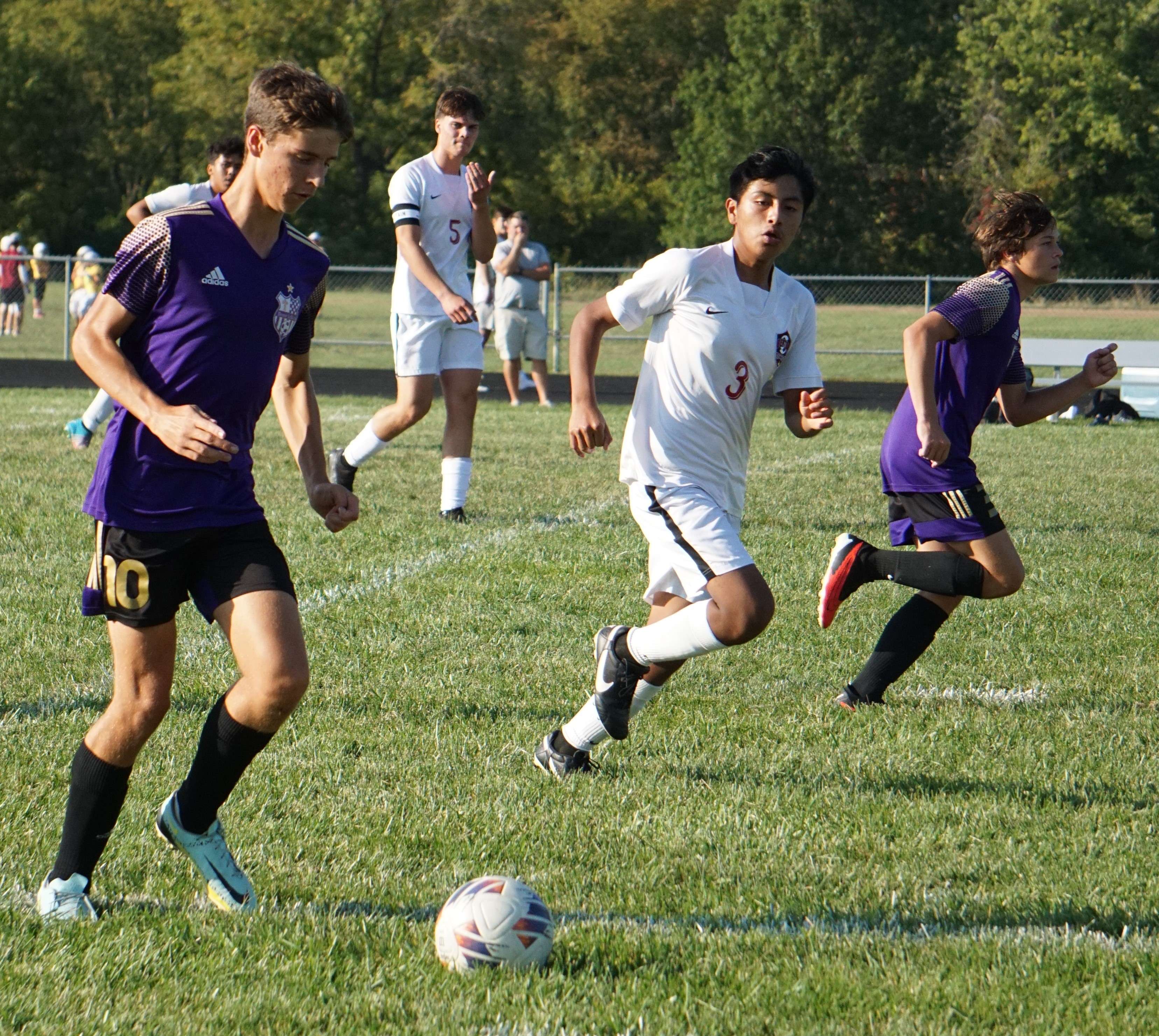 Brayden Kussman (left).