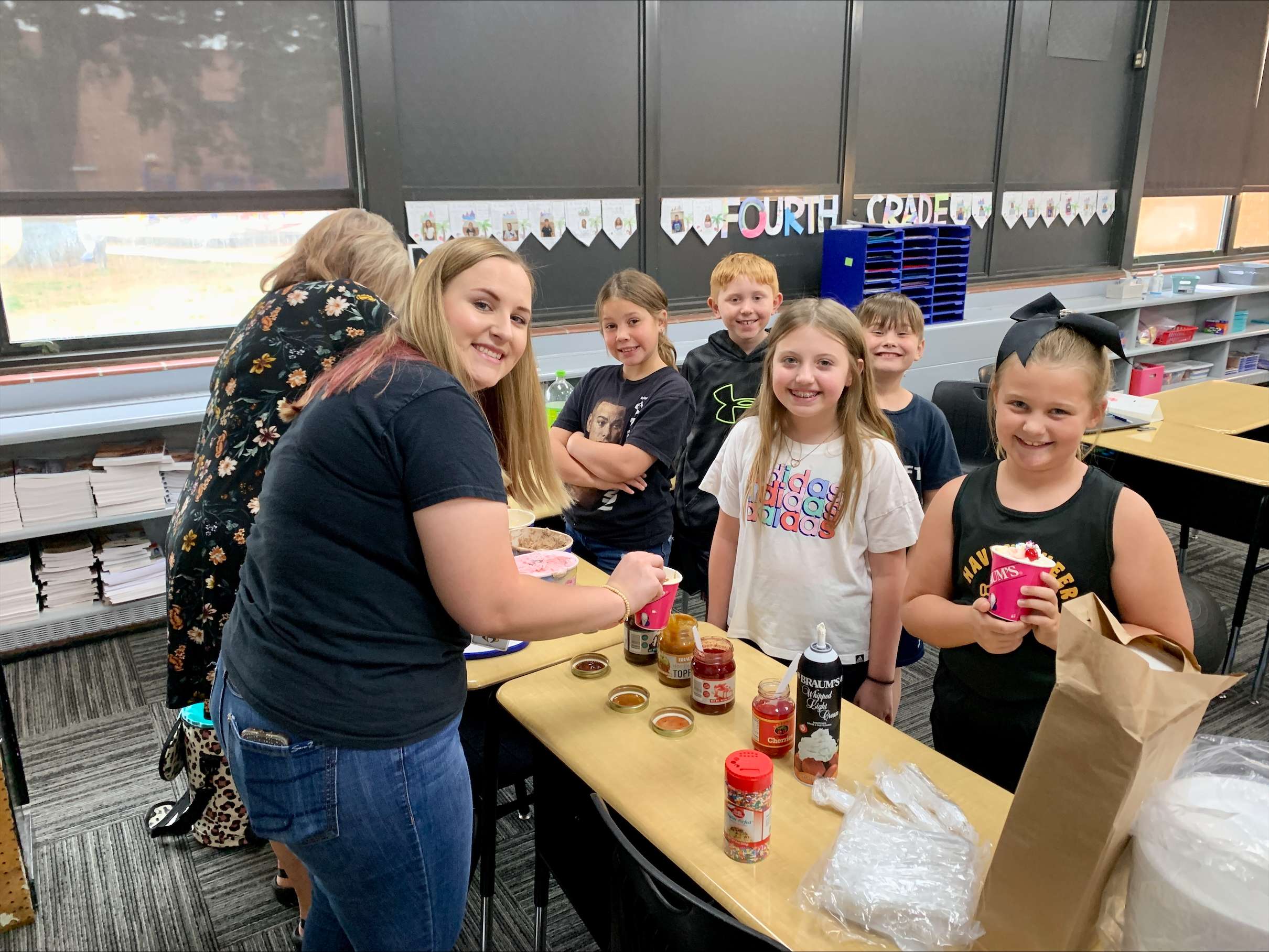 Students in Zaelynn Foth's class enjoy ice cream from Braum's-Photo by Ashley Weve