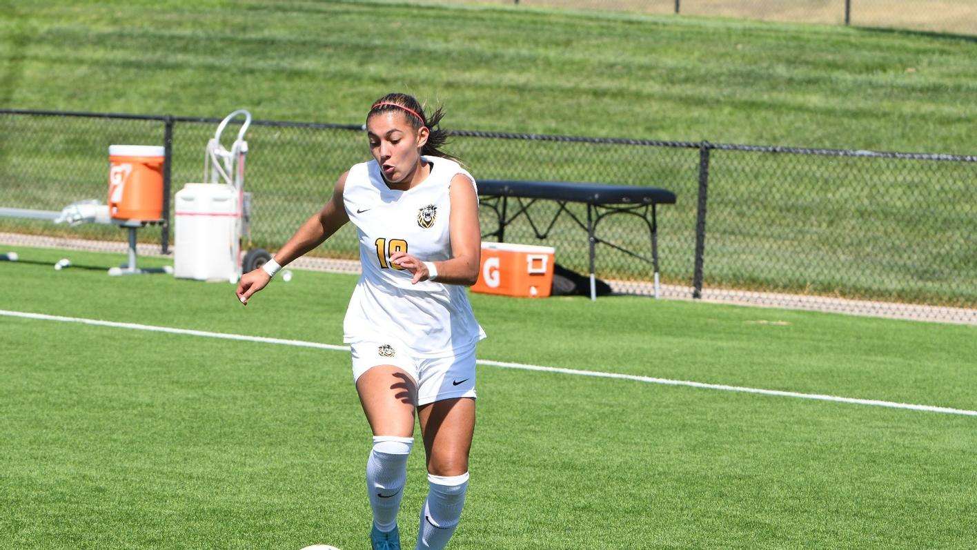 Fort Hays State's Montserrat Diaz (FHSU Athletics photo)