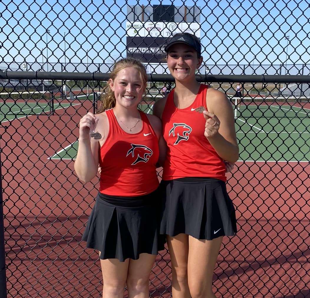 Taylor Lashley and Sam Mayers placed third in the doubles bracket at Garden City Saturday.