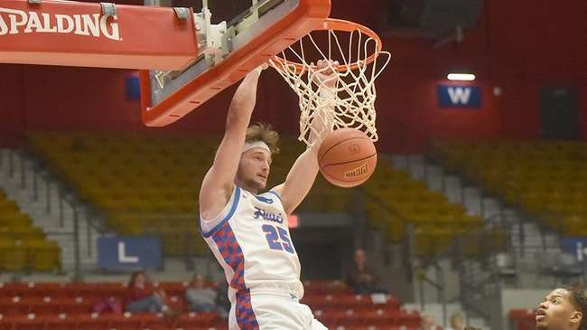 Sophomore Kernan Bundy and the No. 17 Blue Dragon men's basketball team travel to Coffeyville at 4 p.m. on Saturday. (McKenzie Franklin/Blue Dragon Sports Information)