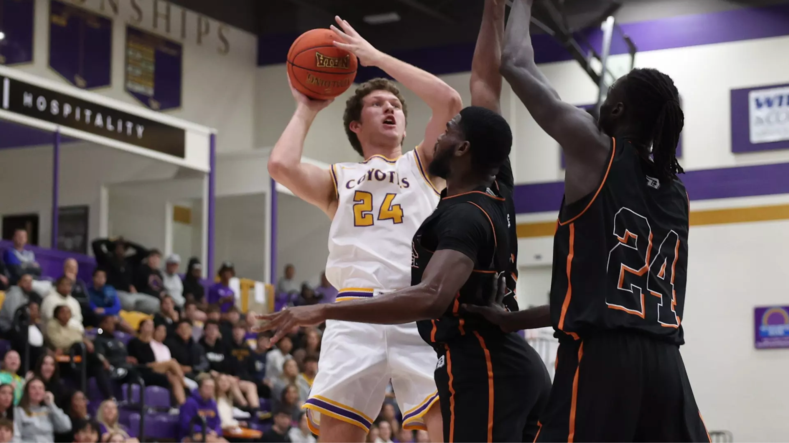 Littlejohn flirts with triple-double as Men's Basketball beats Waldorf ...